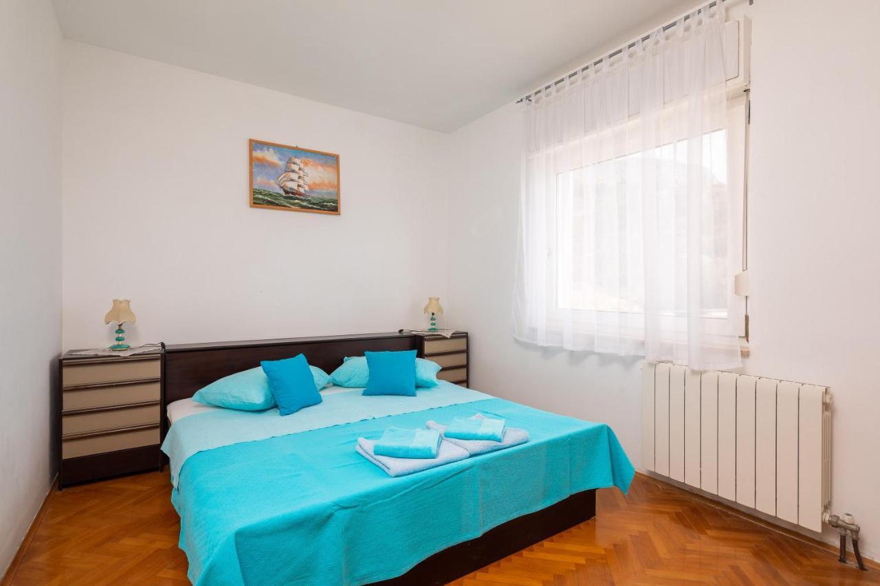 Azra Apartments Duće Kültér fotó